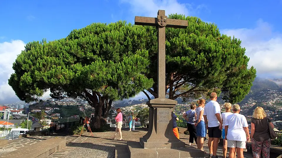 Pico dos Barcelos