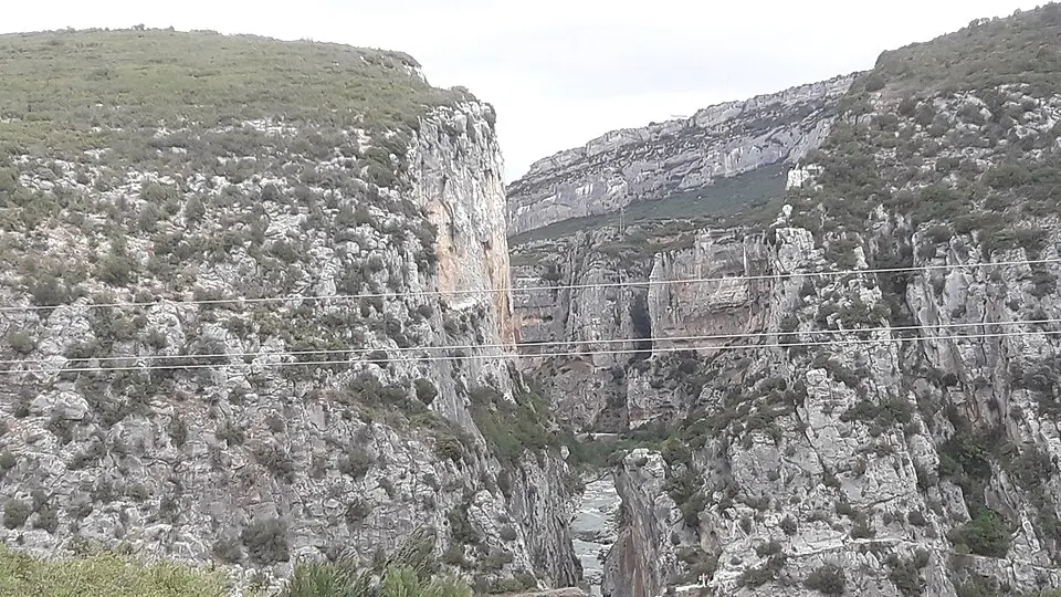 Devil's bridge