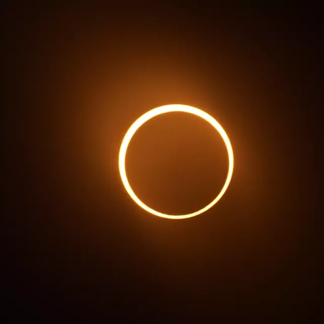 Ring of fire of an annular eclipse: the Moon does not cover the whole solar disc and a bright ring remains.